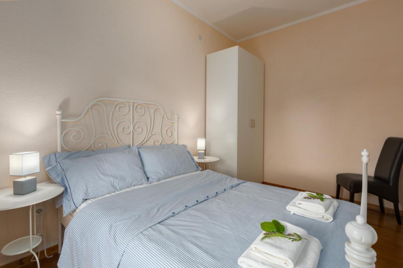 Apartments Zomzi Porec Exterior photo