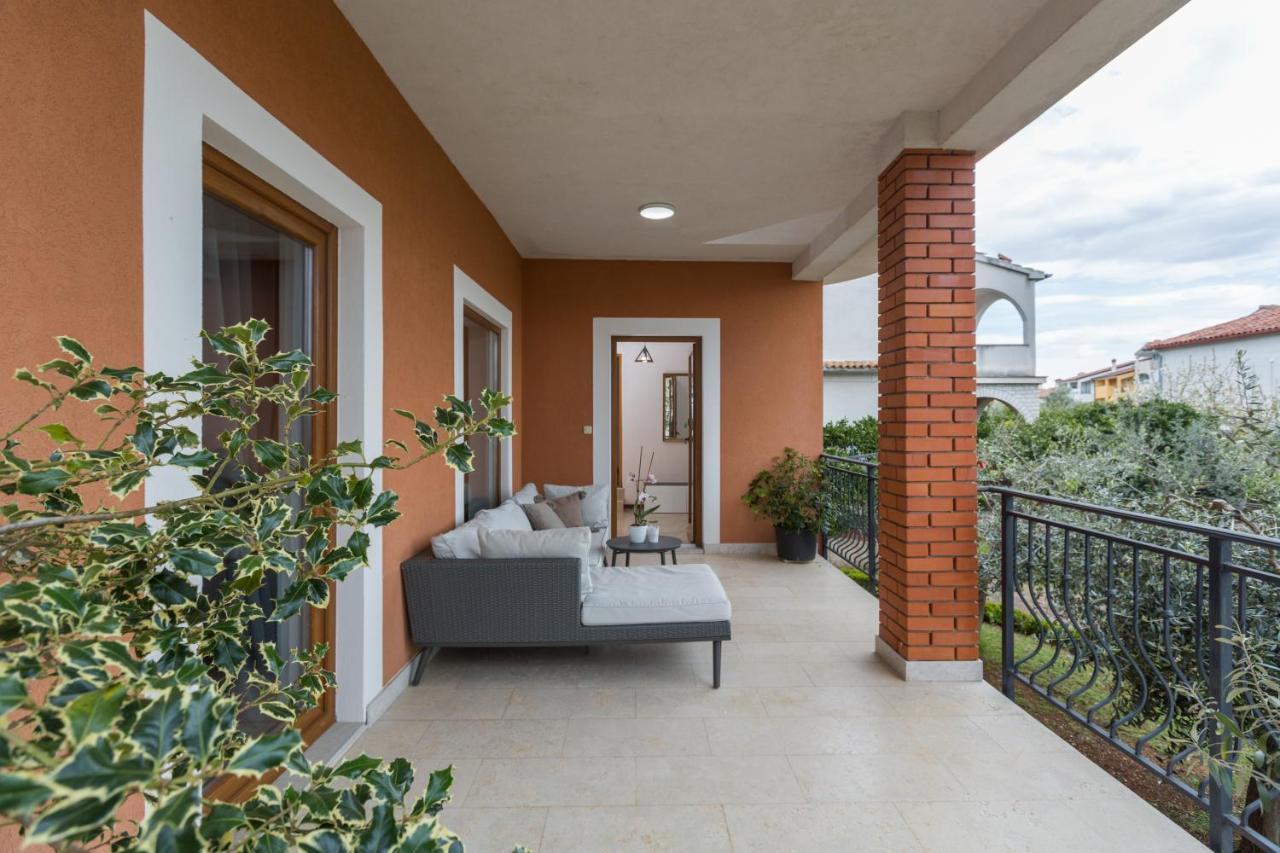 Apartments Zomzi Porec Exterior photo
