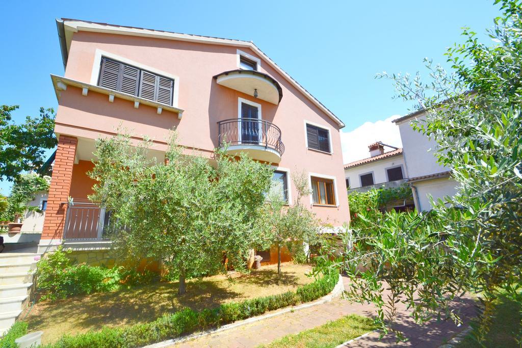 Apartments Zomzi Porec Exterior photo